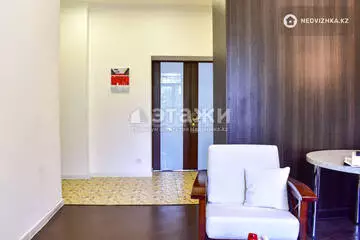 3-комнатная квартира, этаж 3 из 3, 75 м², на длительный срок