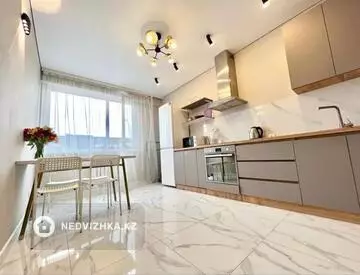 2-комнатная квартира, этаж 9 из 10, 60 м²