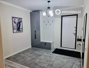 2-комнатная квартира, этаж 7 из 10, 72 м²