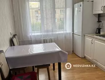 60 м², 2-комнатная квартира, этаж 4 из 10, 60 м², изображение - 1