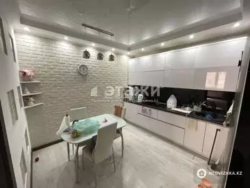 64 м², 3-комнатная квартира, этаж 8 из 18, 64 м², изображение - 2