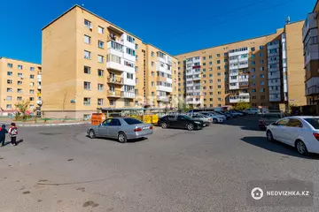 1-комнатная квартира, этаж 3 из 6, 37 м²