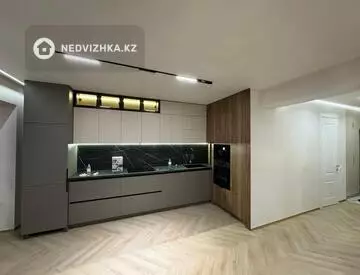 2-комнатная квартира, этаж 3 из 7, 52 м², На длительный срок