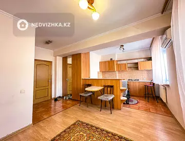 1-комнатная квартира, этаж 4 из 5, 33 м²