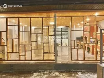 5-комнатный дом, 12 соток, 235 м²