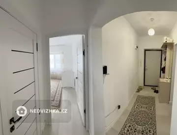 2-комнатная квартира, этаж 4 из 5, 57 м²