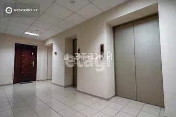 1-комнатная квартира, этаж 10 из 19, 50 м²