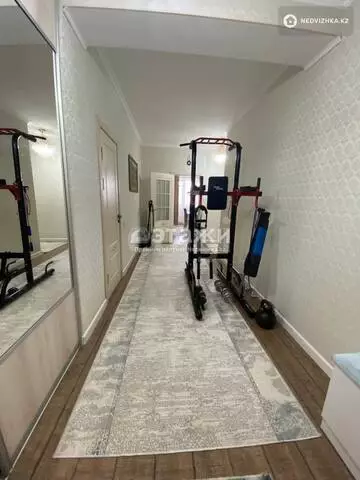 2-комнатная квартира, этаж 3 из 9, 82 м²