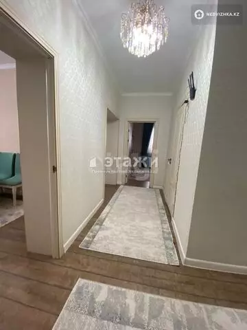 2-комнатная квартира, этаж 3 из 9, 82 м²