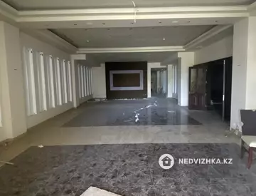 Здание, 3 этажа, 4 750 м²