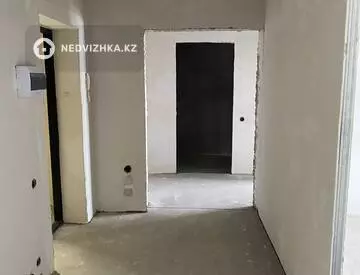 2-комнатная квартира, этаж 3 из 9, 64 м²