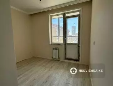 1-комнатная квартира, этаж 4 из 9, 38 м²