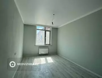 1-комнатная квартира, этаж 4 из 9, 38 м²