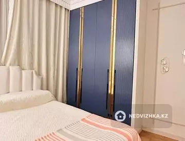 2-комнатная квартира, этаж 12 из 12, 44 м²