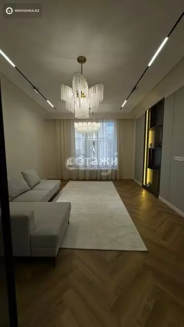 4-комнатная квартира, этаж 2 из 15, 126 м²