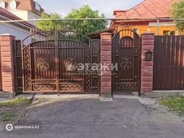 5-комнатный дом, 10 соток, 100 м²