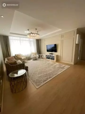 4-комнатная квартира, этаж 7 из 22, 138 м²