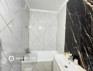 2-комнатная квартира, этаж 7 из 15, 51 м²