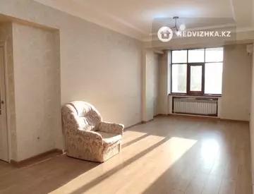 3-комнатная квартира, этаж 4 из 12, 122 м²