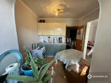 1-комнатная квартира, этаж 4 из 5, 30 м²
