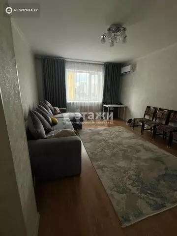 2-комнатная квартира, этаж 4 из 18, 76 м²