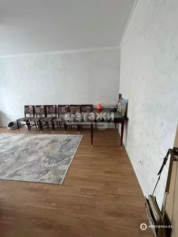 2-комнатная квартира, этаж 4 из 18, 76 м²