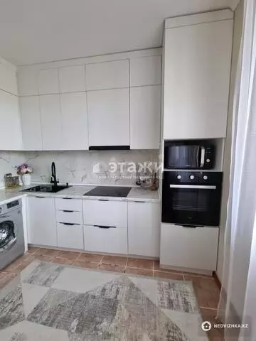 2-комнатная квартира, этаж 9 из 10, 66 м²