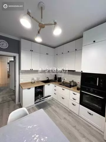 2-комнатная квартира, этаж 8 из 8, 60 м²