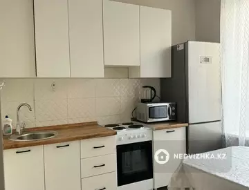 40 м², 1-комнатная квартира, этаж 3 из 9, 40 м², посуточно, изображение - 5