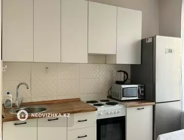 40 м², 1-комнатная квартира, этаж 3 из 9, 40 м², посуточно, изображение - 4