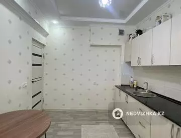 1-комнатная квартира, этаж 1 из 10, 40 м²