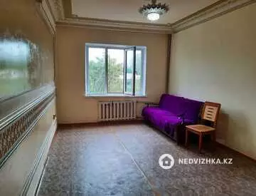 2-комнатная квартира, этаж 3 из 5, 52 м²