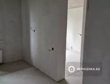 1-комнатная квартира, этаж 8 из 16, 37 м²