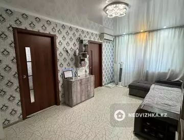 4-комнатная квартира, этаж 5 из 5, 61 м²