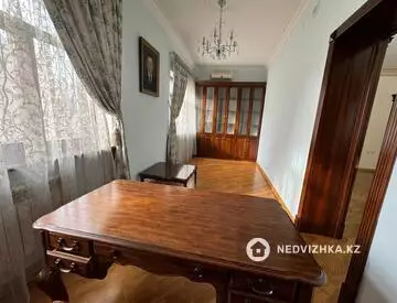 4-комнатная квартира, этаж 2 из 2, 180 м²