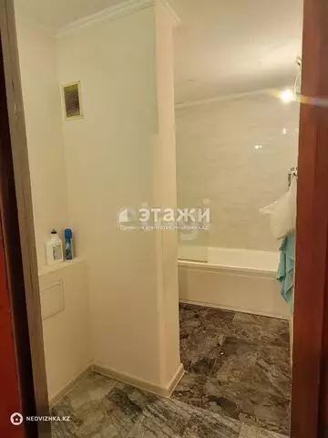 3-комнатная квартира, этаж 4 из 5, 91 м²