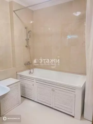 2-комнатная квартира, этаж 4 из 25, 80 м², на длительный срок