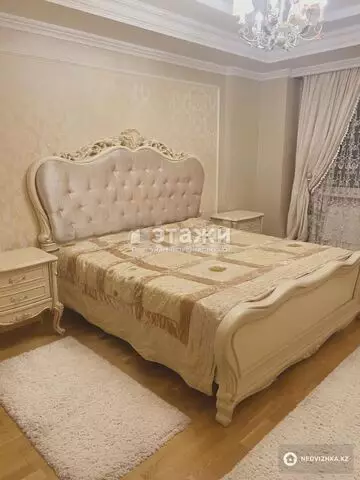 2-комнатная квартира, этаж 4 из 25, 80 м², на длительный срок