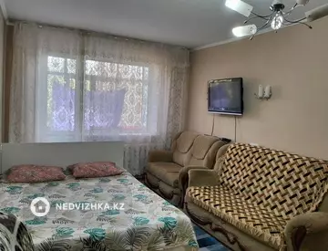 1-комнатная квартира, этаж 3 из 5, 38 м²