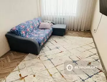 50 м², 1-комнатная квартира, этаж 1 из 5, 50 м², посуточно, изображение - 1