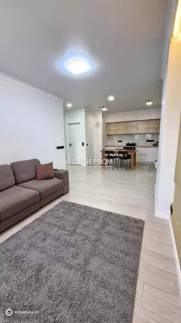 4-комнатная квартира, этаж 5 из 22, 93 м²