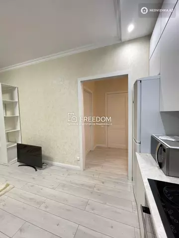 2-комнатная квартира, этаж 2 из 12, 48 м²