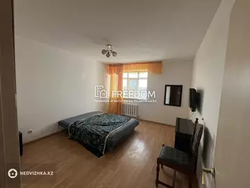 1-комнатная квартира, этаж 4 из 7, 37 м²