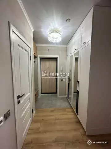 2-комнатная квартира, этаж 8 из 10, 64 м²