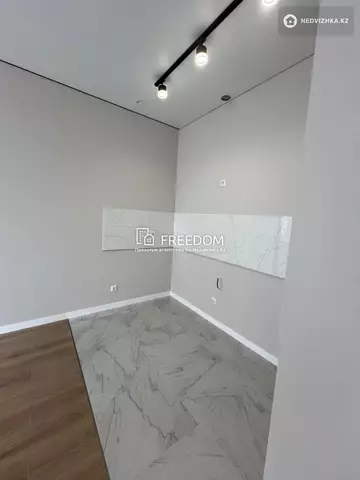 2-комнатная квартира, этаж 6 из 12, 40 м²