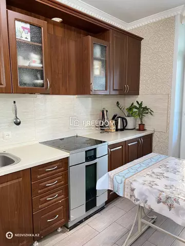 3-комнатная квартира, этаж 4 из 18, 73 м²