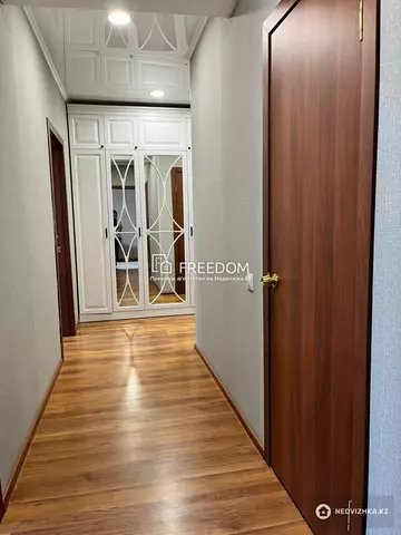 2-комнатная квартира, этаж 8 из 9, 56 м²