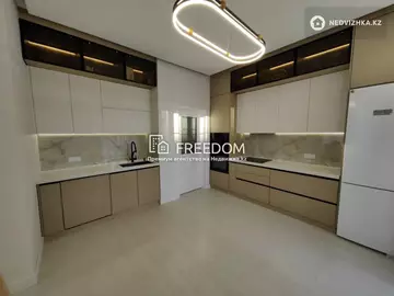 4-комнатная квартира, этаж 7 из 10, 132 м²