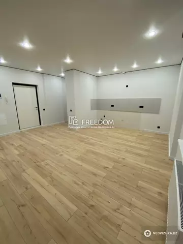 2-комнатная квартира, этаж 14 из 14, 52 м²