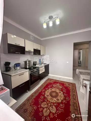 2-комнатная квартира, этаж 8 из 8, 55 м²